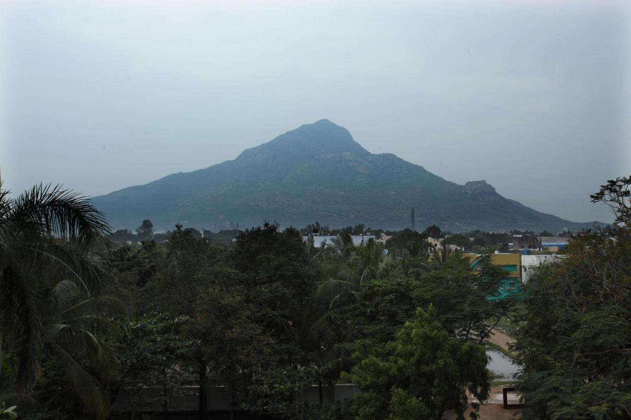 Hotel Siva Sakthi Tiruvannāmalai Exterior foto