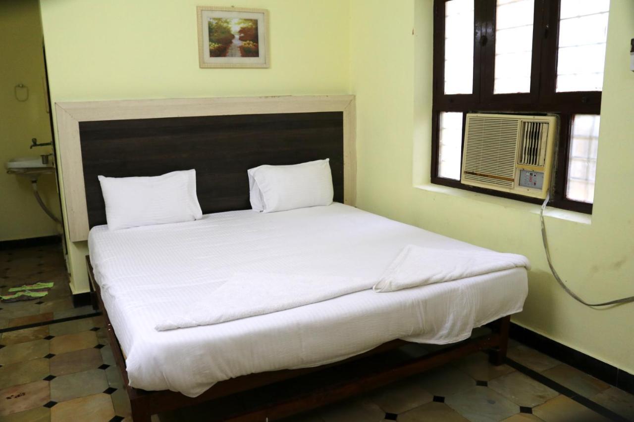 Hotel Siva Sakthi Tiruvannāmalai Exterior foto