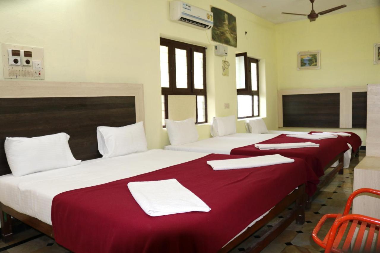 Hotel Siva Sakthi Tiruvannāmalai Exterior foto