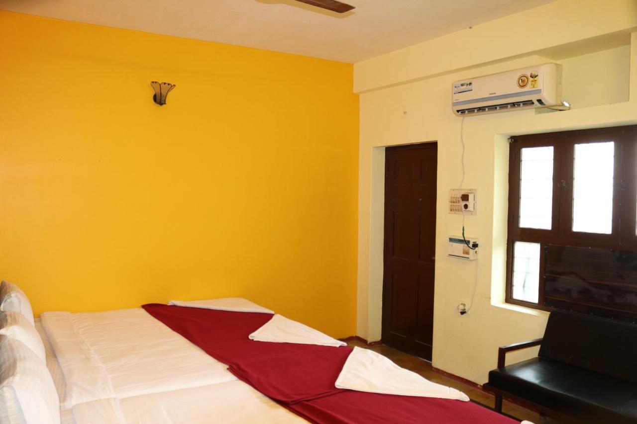 Hotel Siva Sakthi Tiruvannāmalai Exterior foto
